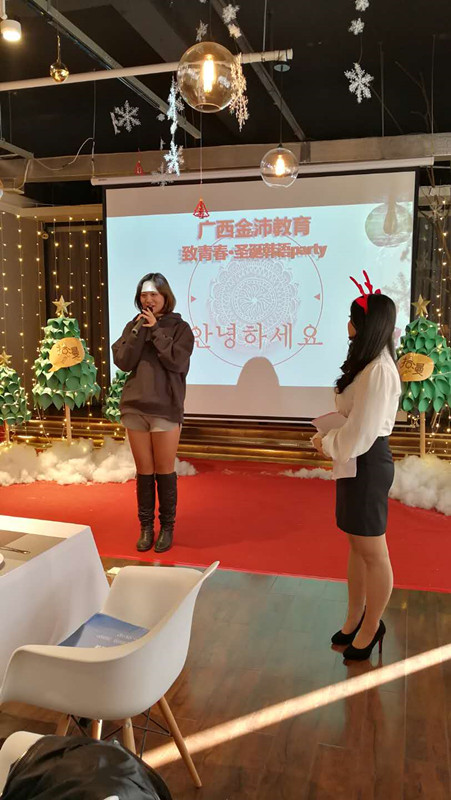 學員獻唱 學員獻唱