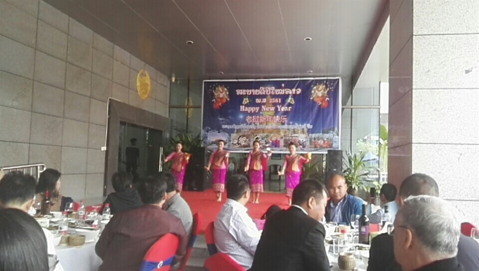 富有老撾文化特色的文藝表演 富有老撾文化特色的文藝表演